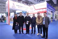 朱文玮荣誉理事长看望中国塑料绿色智造展览会部分展商